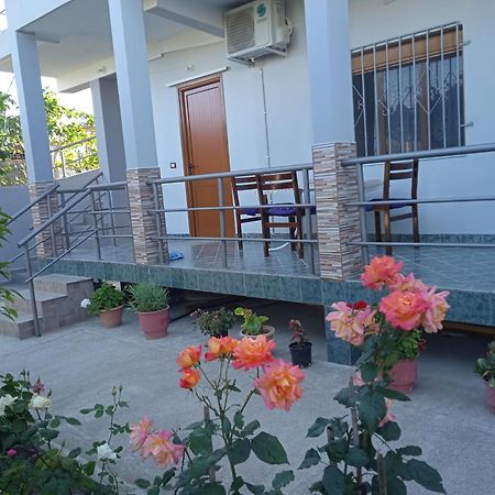 Vila N Dervishi Vlorë Eksteriør bilde