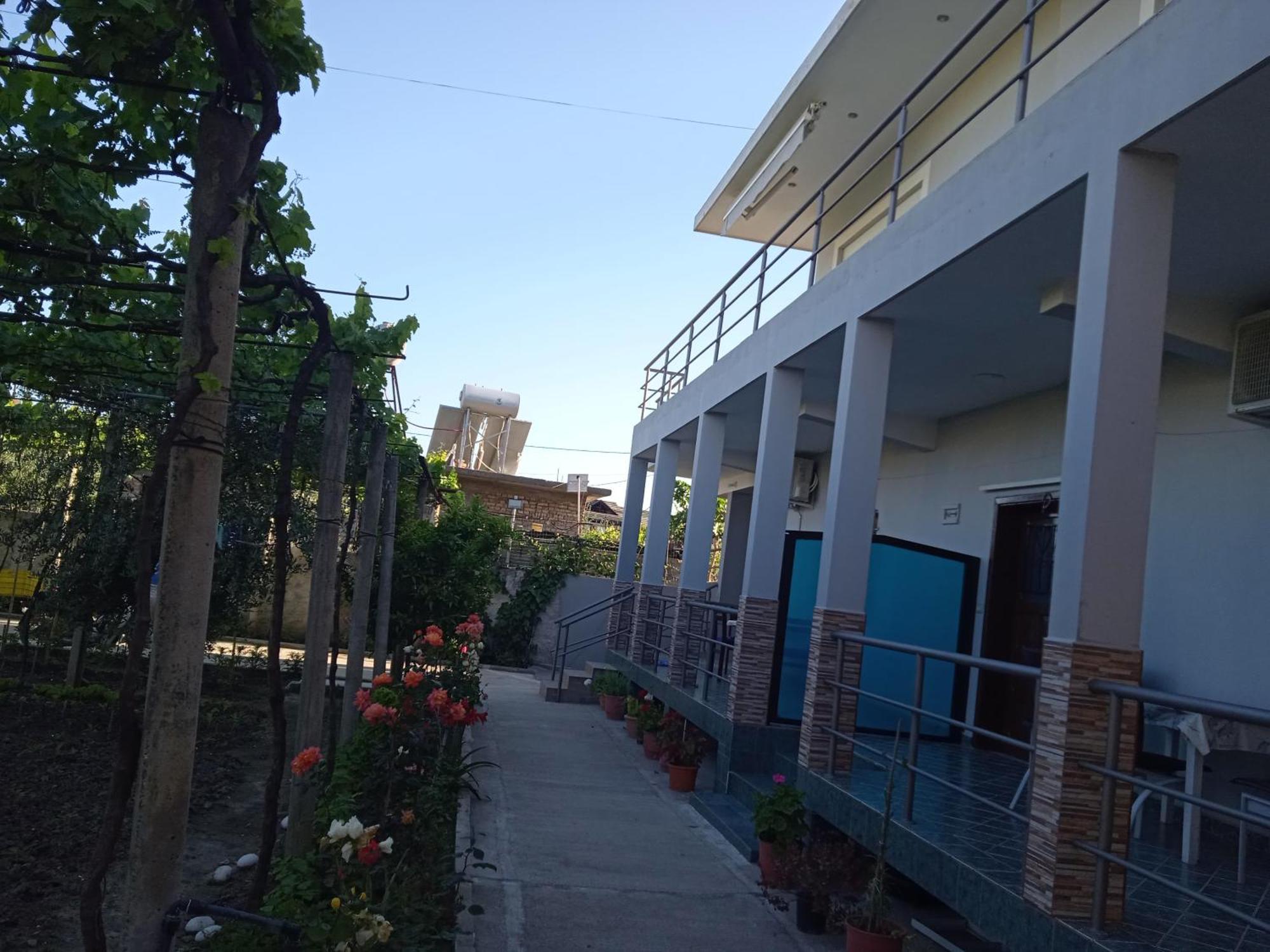 Vila N Dervishi Vlorë Eksteriør bilde
