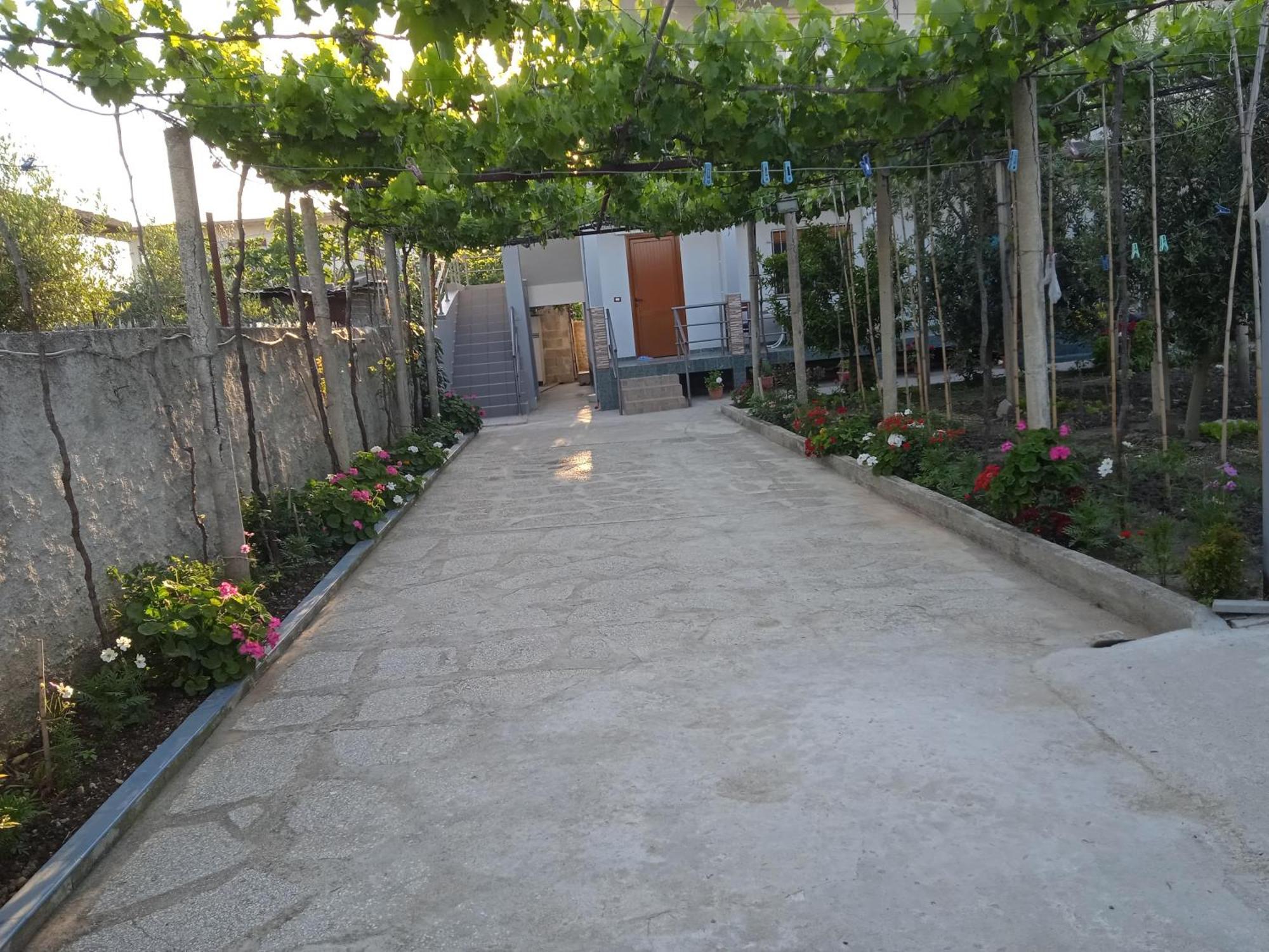 Vila N Dervishi Vlorë Eksteriør bilde