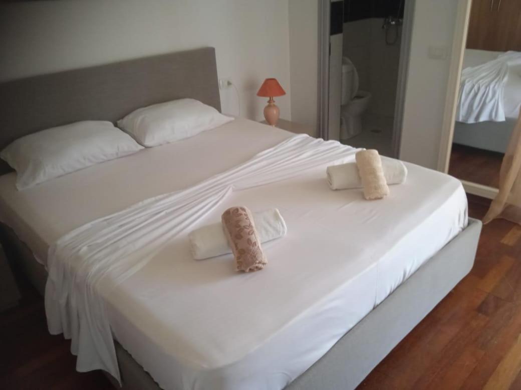 Vila N Dervishi Vlorë Eksteriør bilde